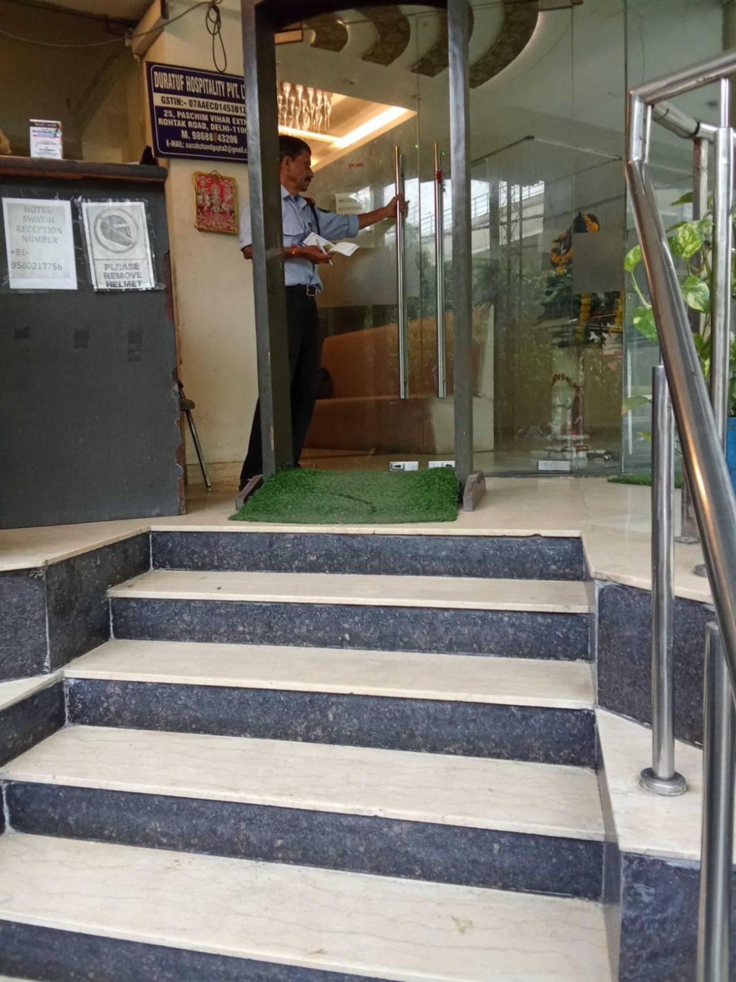 ホテル Paschim Vihar デリー エクステリア 写真